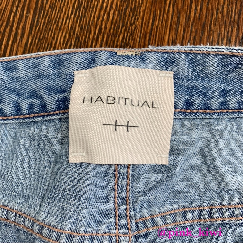 Habitual Willa Distressed Cutoff Denim Skirt Size: 28 - Picture 10 of 11